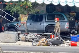 Va chạm liên hoàn, 2 người thương vong, 8 xe máy bị hư hỏng