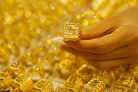 Giá vàng trong nước giảm mạnh dù vàng thế giới tăng