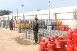 Triệt phá đường dây sản xuất, buôn bán gas giả quy mô lớn tại Tây Ninh