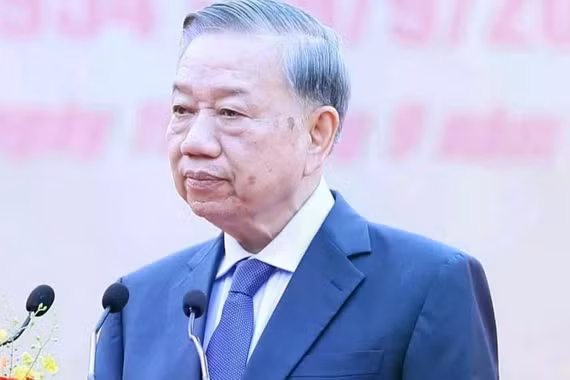 Khánh thành tượng đài 'Bác Hồ với ngày hội non sông' tại Khu di tích Đền Hùng