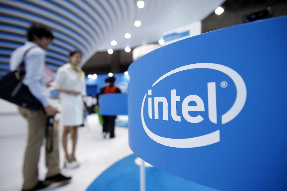 Intel bay 46 tỷ USD vì bán nhầm chip cũ trước cơn sốt AI