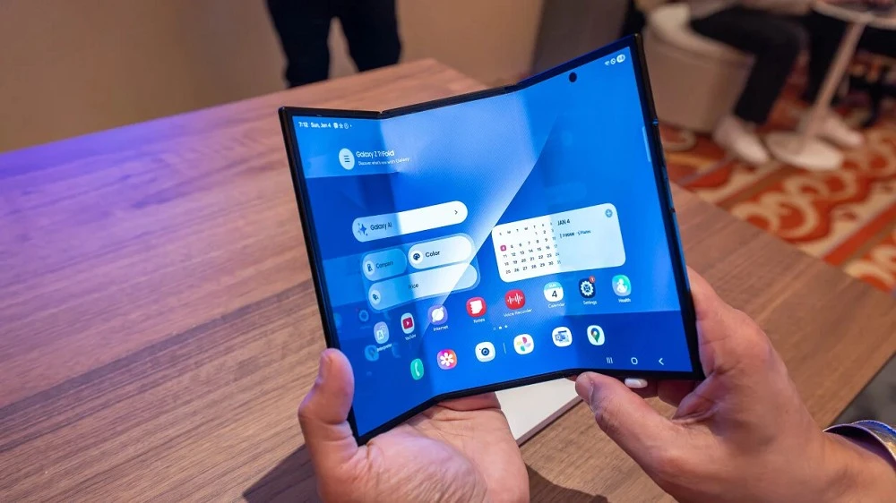 CES 2026 lộ diện loạt smartphone dị biệt và táo bạo