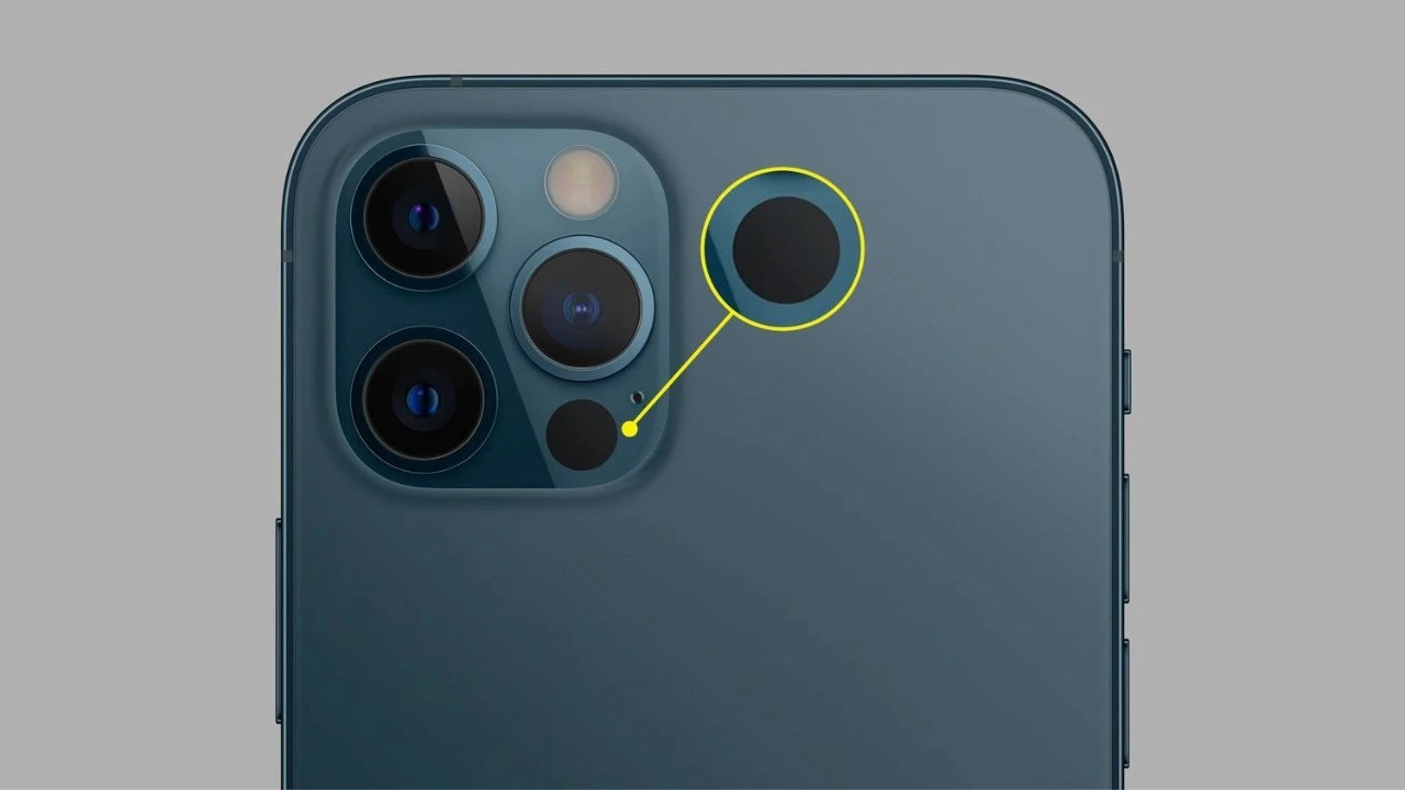 “Chấm đen” bí ẩn trên iPhone Pro không phải micro
