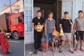 Công an làm việc với nhóm “thầy trò Đường Tăng” đi bộ trong làn xe tải
