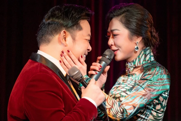 Hà Thanh Xuân - Quang Lê yêu thật hay làm trò?