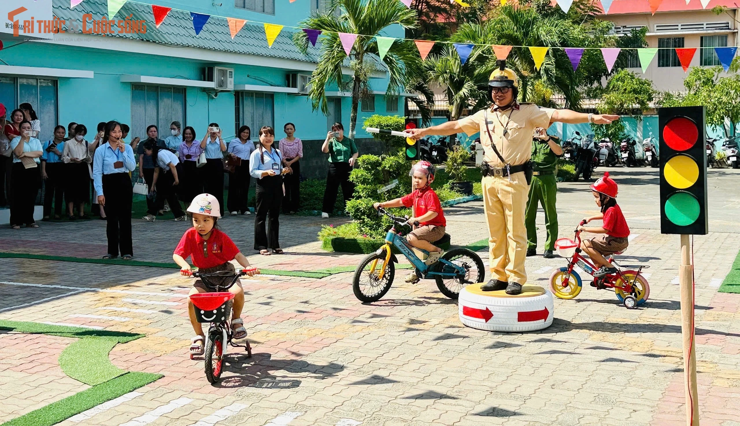 Tuyên truyền an toàn giao thông cho trẻ mầm non tại TP HCM