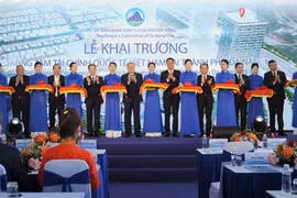 Khai trương Trung tâm Tài chính quốc tế Việt Nam tại Đà Nẵng