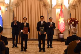 Việt Nam và Thái Lan trao các văn kiện hợp tác