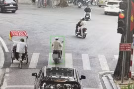 Camera AI phát hiện 22 trường hợp vượt đèn đỏ tại một nút giao ở Hà Nội ngày mùng 4 Tết