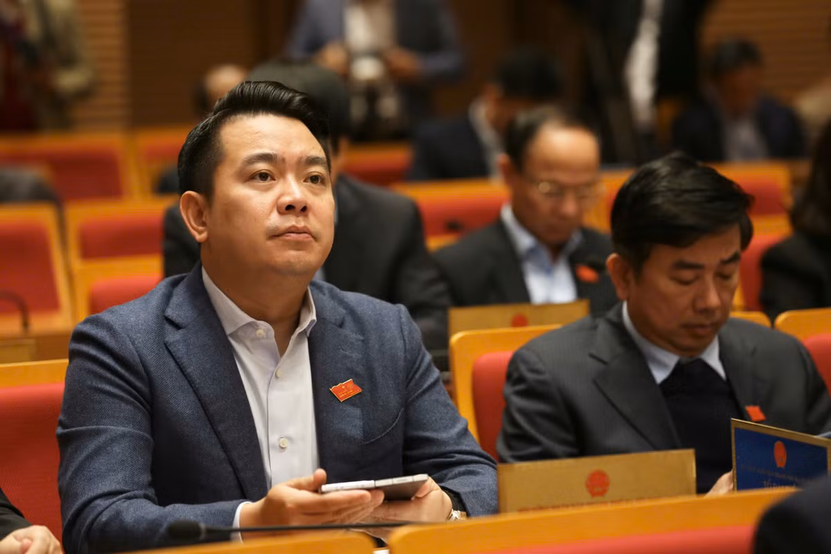 chinh.jpg