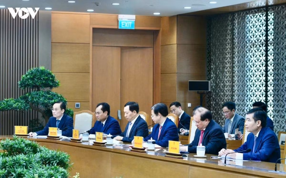 Các đại biểu tham dự cuộc điện đàm