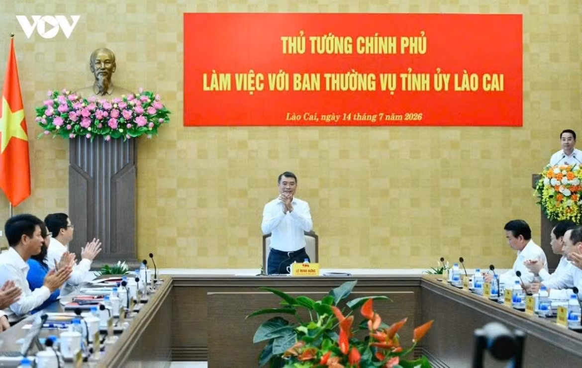 Thủ tướng Lê Minh Hưng làm việc với Ban Thường vụ Tỉnh uỷ Lào Cai.
