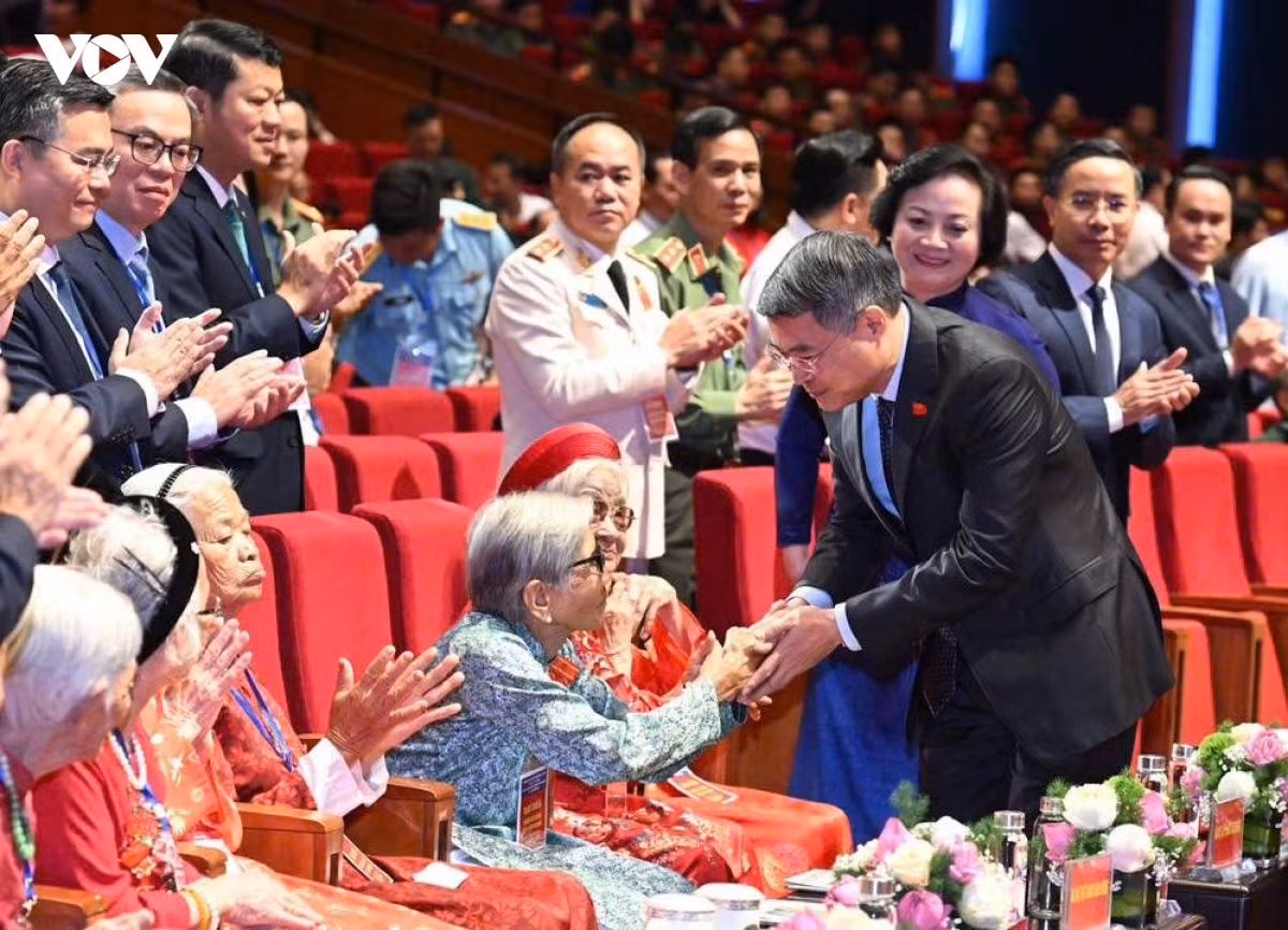 Thủ tướng Lê Minh Hưng dự Hội nghị tri ân người có công với cách mạng toàn quốc năm 2026.