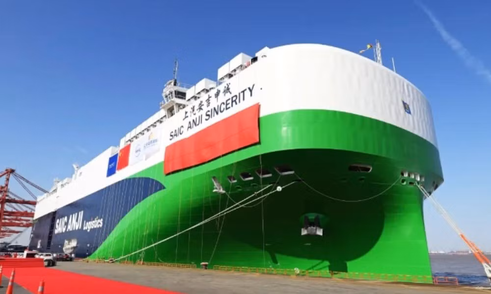 Giới phân tích cho rằng việc sở hữu hạ tầng logistics riêng không chỉ giúp giảm chi phí vận chuyển, mà còn tạo lợi thế cạnh tranh đáng kể trong bối cảnh chuỗi cung ứng toàn cầu đang chịu nhiều biến động.