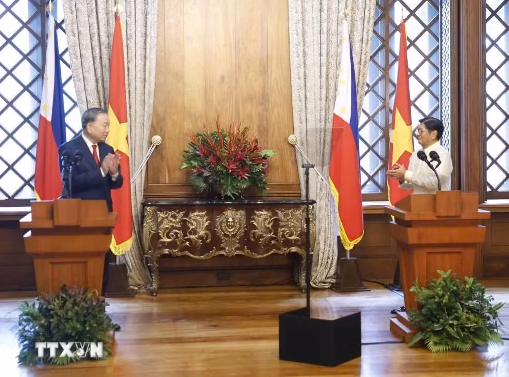 Tổng Bí thư, Chủ tịch nước Tô Lâm và Tổng thống Philippines Ferdinand Romualdez Marcos Jr. tại cuộc gặp gỡ báo chí, thông báo kết quả hội đàm. (Ảnh: Thống Nhất/TTXVN)