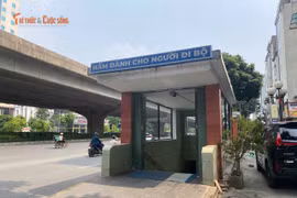 [VIDEO] Đầu tư tiền tỷ, hầm đi bộ ở Hà Nội vẫn vắng bóng người