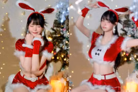 Người mẫu xe hơi Hàn Quốc chiêu đãi fan với loạt ảnh Noel quyến rũ