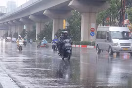 Giá dầu thế giới tăng vọt ngày 5/5: Lo ngại gián đoạn nguồn cung tại Hormuz
