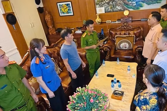 Quá trình 200.000 USD tới tay cựu Phó Chủ tịch Thanh Hóa, quay về 'bầu' Đoan