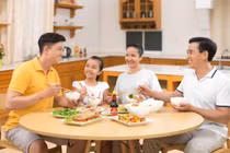 Hạnh phúc gia đình bắt đầu từ mâm cơm chung