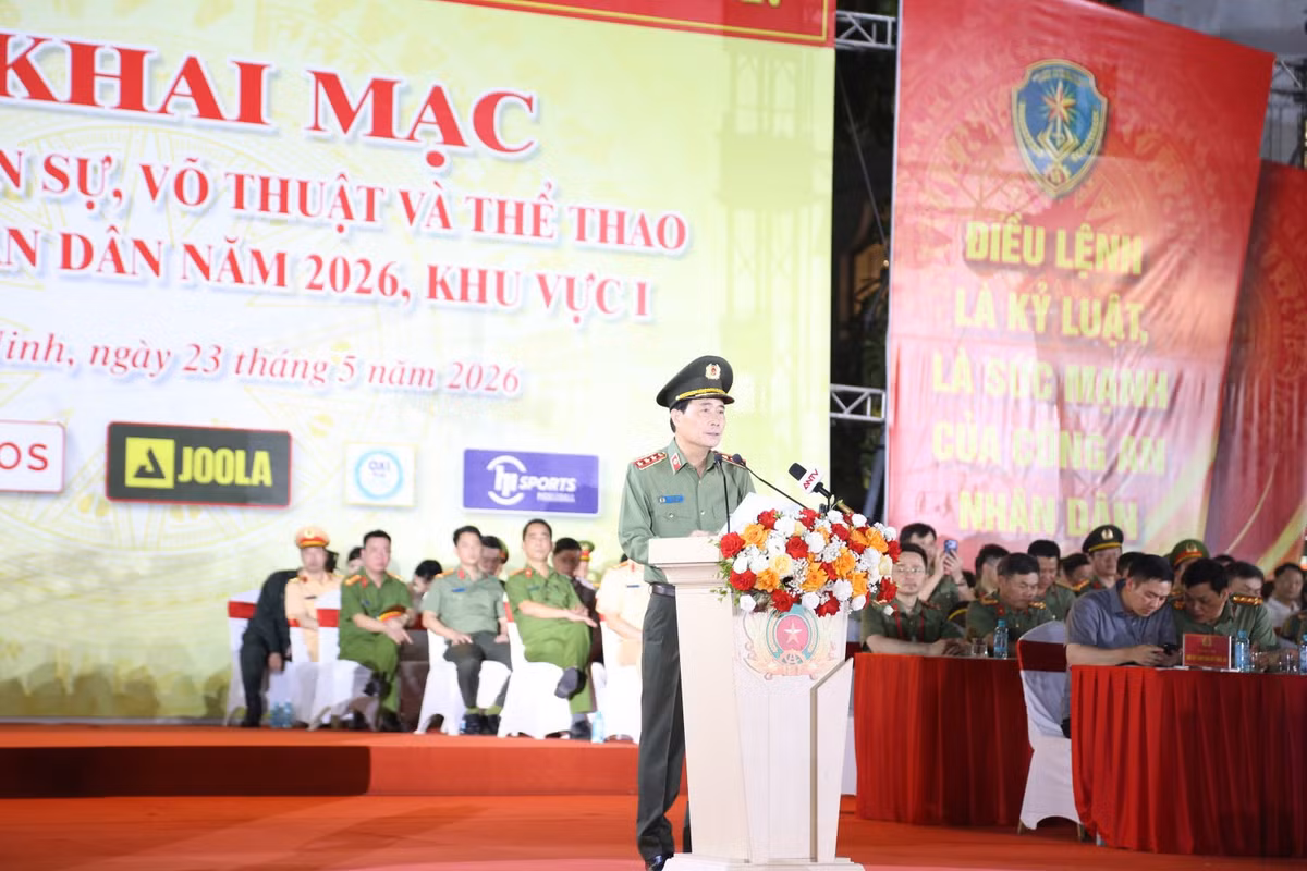 Thượng tướng Lê Quốc Hùng, Uỷ viên Ban Chấp hành Trung ương Đảng, Phó Bí thư Đảng ủy Công an Trung ương, Thứ trưởng Bộ Công an phát biểu khai mạc.