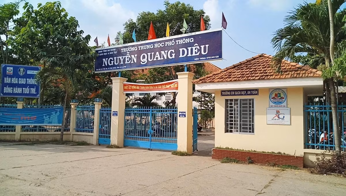 12-7881.jpg