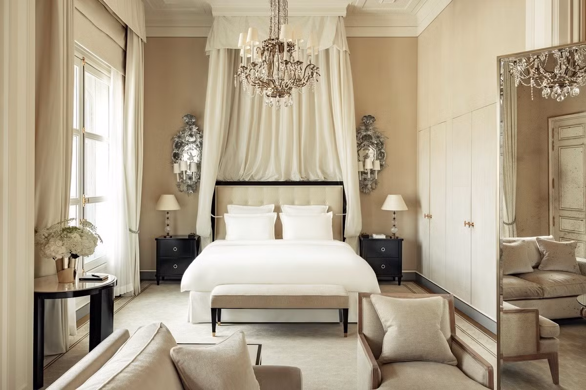 anh-1-coco-chanel-suite.jpg