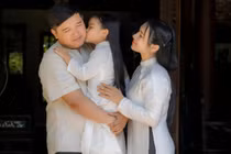 Loạt ảnh ái nữ nhà 'đạo diễn trăm tỷ' xinh như 'Mắt Biếc'