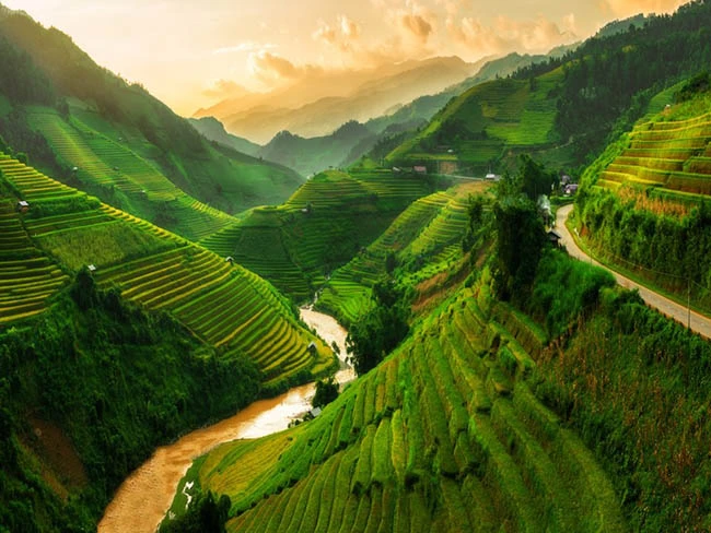 Top ngọn núi ấn tượng nhất TG, Mù Căng Chải cũng góp mặt 