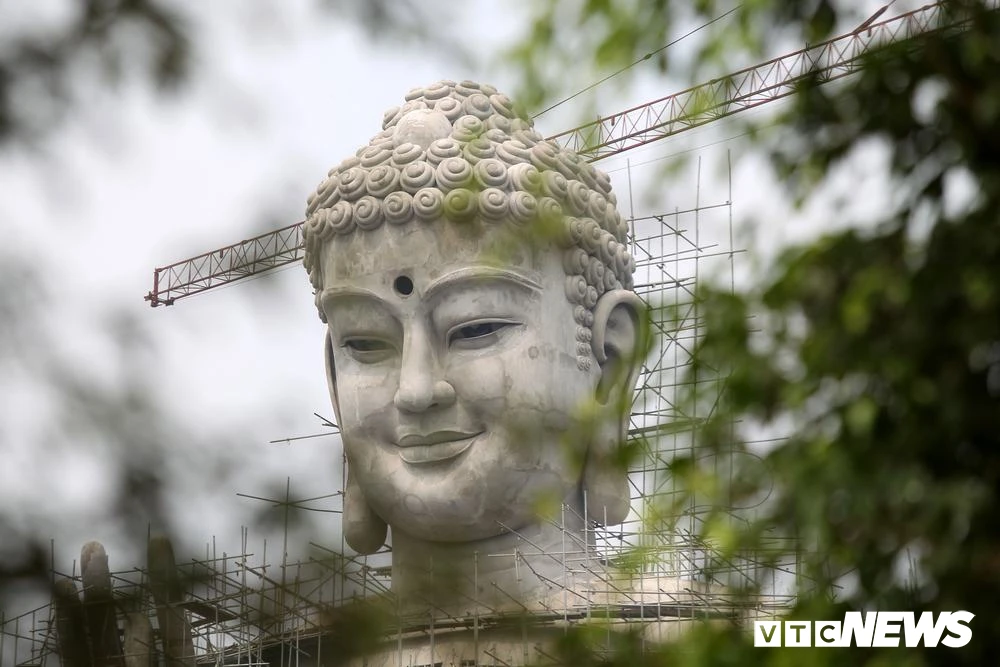 Cận cảnh tượng Phật lớn nhất Đông Nam Á cực hot ở Hà Nội