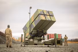 Thiếu đạn trầm trọng, Na Uy tích hợp tên lửa Ukraine vào NASAMS