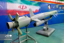 Iran trang bị tên lửa Abu Mahdi, đe dọa mạnh mẽ nhóm tàu sân bay Mỹ