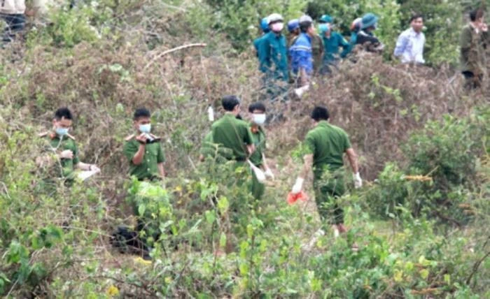 Người phụ nữ chết thảm dưới chân núi và cuộc vây bắt gã 'người rừng' kỳ dị