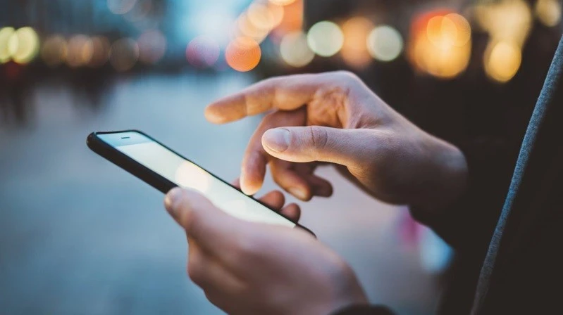 3 thứ “đại kỵ” khiến smartphone nhanh hỏng, dễ lộ dữ liệu