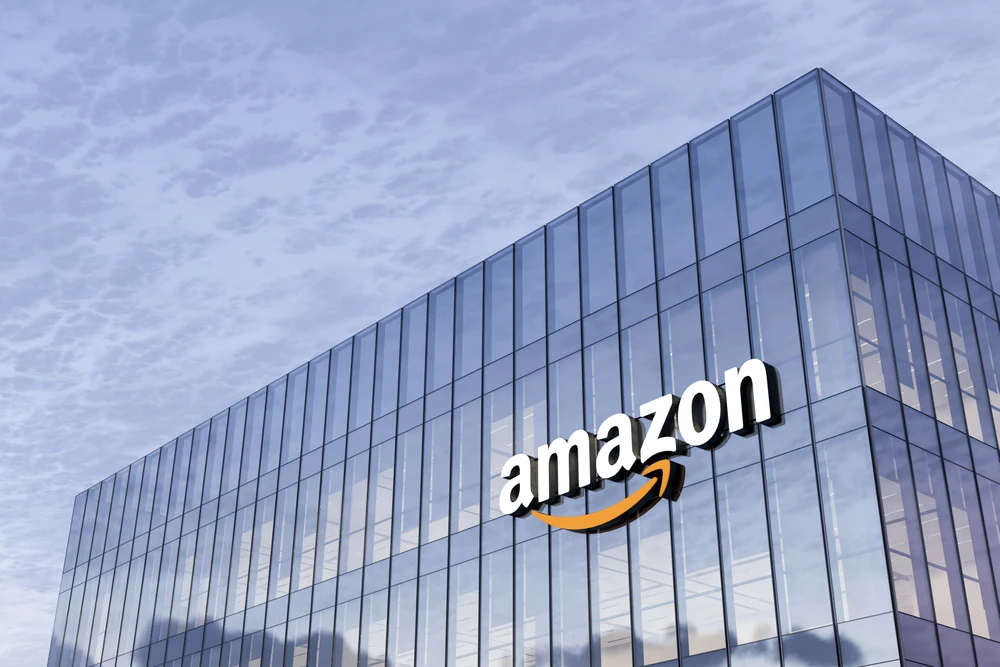 Amazon sa thải 30.000 nhân viên vì AI