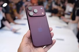 Apple thay đổi lịch ra mắt iPhone, người dùng dễ bội thực