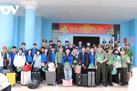 142 thí sinh huyện đảo Kiên Hải vượt biển vào đất thi tốt nghiệp THPT
