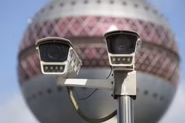 Camera AI Trung Quốc bắt nhầm tỷ phú, cảnh sát xin lỗi