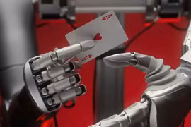 Bàn tay robot Trung Quốc khiến người xem trầm trồ vì quá khéo