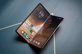 5 smartphone màn hình gập đáng mua tại Việt Nam