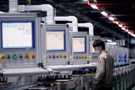 Trung Quốc đang rời vai công xưởng thế giới?
