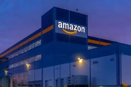 [GALLERY] Amazon sốc vì cú lừa AI 200 tỷ USD, nhân viên đua nhau cày bot 