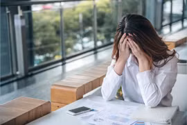 Công nghệ càng hiện đại, vì sao con người càng kiệt sức?