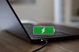 [GALLERY] 4 laptop pin “trâu” nhất 2026, dùng cả ngày không sạc