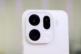 Vì sao smartphone cao cấp ngày càng có camera lồi