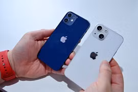 iPhone 12 giữ giá tốt nhất sau 5 năm, vẫn đáng mua