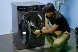 Máy giặt lâu năm, thay ống nước để tránh sự cố lớn