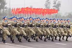 Hơn 13.000 người tham gia diễu binh kỷ niệm 50 năm Giải phóng miền Nam