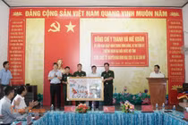 Bí thư Tỉnh ủy Lâm Đồng thăm, chúc Tết và tặng quà Nhân dân xã Sơn Mỹ