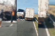 Hai xe tải tông nhau trên cao tốc ở Lâm Đồng, tài xế mắc kẹt trong cabin 